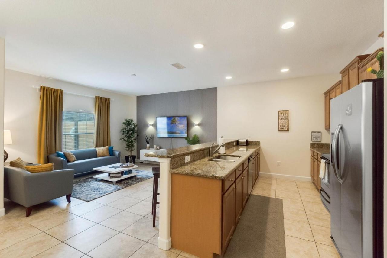 Townhome W Pool Near Disney & Orlando Attractions คิสซิมมี ภายนอก รูปภาพ
