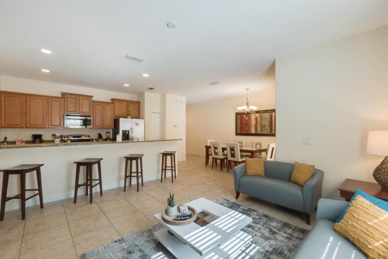Townhome W Pool Near Disney & Orlando Attractions คิสซิมมี ภายนอก รูปภาพ