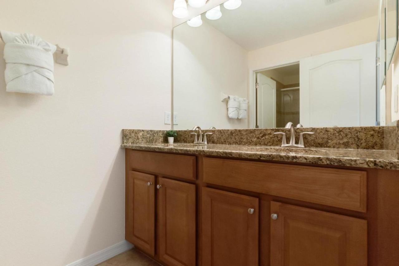 Townhome W Pool Near Disney & Orlando Attractions คิสซิมมี ภายนอก รูปภาพ
